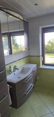 Bad mit Badmöbel - 