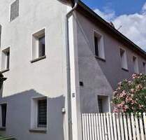 Wohnhaus (C) an der historischen Stadtmauer mit Garten & Stellplätzen - Spalt