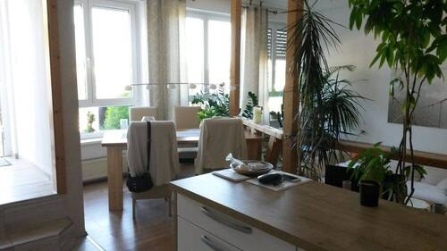 Bild 1 - +++Provisions- und Bezugsfrei! In Bester Lage 2,5 Zi-Terrassenwohnung mit großer Einbauküche+++