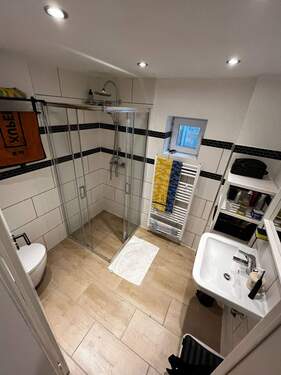 Bad - 4 Zimmer Einfamilienhaus zum Kaufen in Erfurt