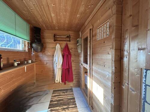 Zugang Sauna - 