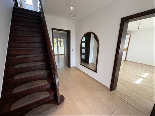 Treppe - Einfamilienhaus mit 162,60 m&sup2; in Schülp zum Kaufen
