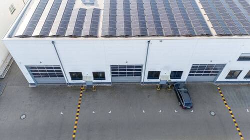 3 Einfahrtstore 5 x 4,8 m - Halle zur Miete in Neumarkt