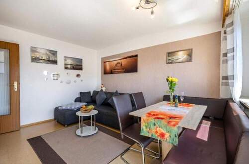 Wohnzimmer_OG - 4 Zimmer Etagenwohnung in Kellenhusen