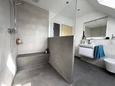 ...bodengleicher Dusche - 