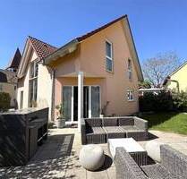 Lichtdurchflutetes Einfamilienhaus mit moderner Ausstattung und idyllischem Garten - Ansbach Elpersdorf