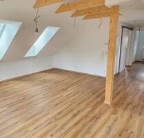 Renovierte, attraktive 2-Zimmer-Wohnung im Dachgeschoss mit Gartenanteil in guter Wohnlage Ambergs
