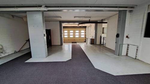 Gewerbefläche im Erdgeschoss - 