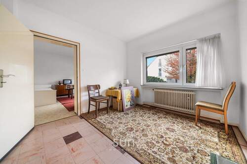 GROßZÜGIGES ZIMMER - 