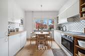 GROßE KÜCHE MIT TAGESLICHT (visualisiert) - 