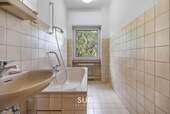 HELLES BADEZIMMER - 