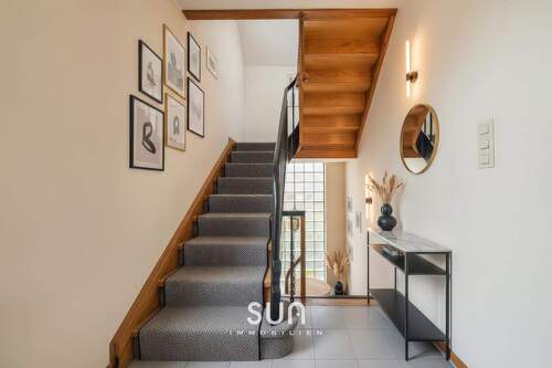 TREPPENHAUS MIT TAGESLICHT(visualisiert) - 