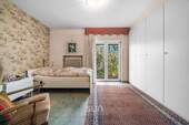 SCHLAFZIMMER MIT BALKON - 