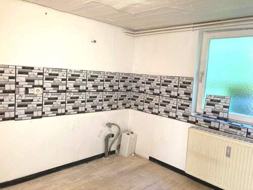 Küche im Erdgeschoss - 8 Zimmer Einfamilienhaus in Friesenheim