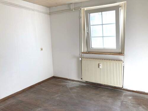 Zimmer im Erdgeschoss - Einfamilienhaus mit 205,00 m&sup2; in Friesenheim zum Kaufen