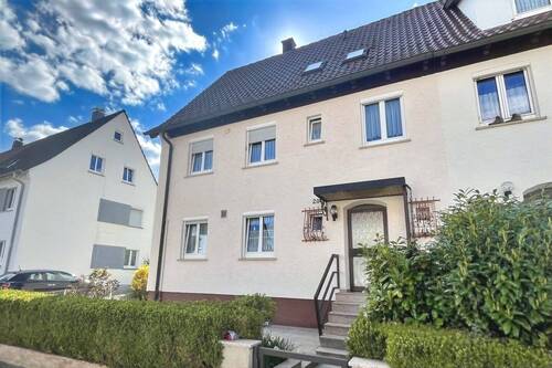 Vorderansicht - 9 Zimmer Doppelhaushälfte zum Kaufen in Trossingen