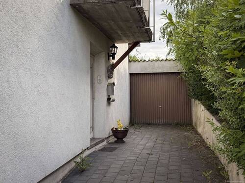 Garage - 