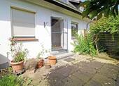 Terrasse mit Zugang in den Wohnbereich - Reihenmittelhaus mit 74,00 m² in Wahlstedt zum Kaufen
