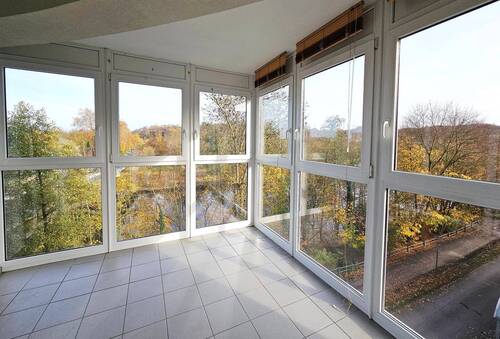 Winter - Attraktive ETW mit Wintergarten und tollem Ausblick, direkt an der Ruhr in Witten-Bommern