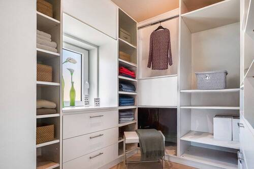 begehbarer Kleiderschrank (DG) - 