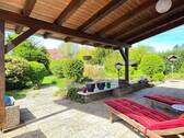 Terrasse mit Blick ins Grüne - 4 Zimmer Mehrfamilienhaus, Wohnhaus zum Kaufen in Dörfles-Esbach