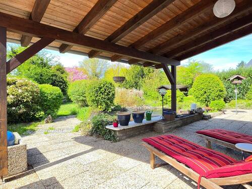 Terrasse mit Blick ins Grüne - 4 Zimmer Mehrfamilienhaus, Wohnhaus zum Kaufen in Dörfles-Esbach
