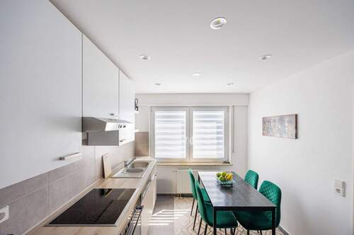 Küche - 3 Zimmer Etagenwohnung zum Kaufen in Ludwigsburg