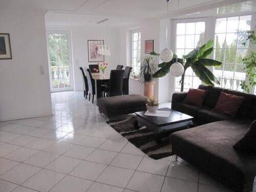 261214972_800x600.jpg - Etagenwohnung mit 150,00 m&sup2; in Herford zur Miete