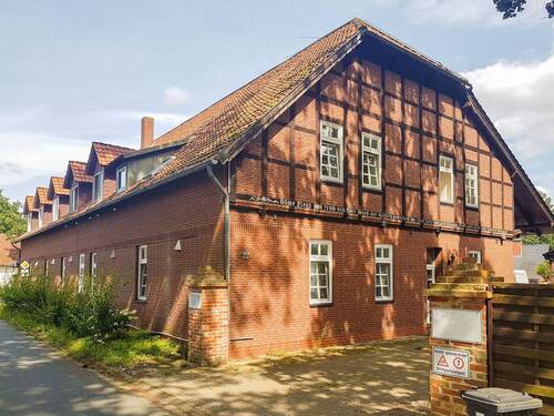 Außenansicht - Haus Hillerse kaufen. Resthof Kreis Gifhorn kaufen. Mehrfamilienhaus kaufen Gifhorn. Häuser Hillerse