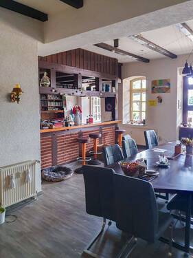 Bar + Essbereich - 