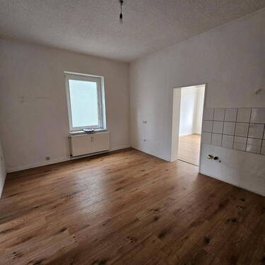 Bild 1 - Wunderschöne, helle 2 Zimmer-Wohnung - inkl. neues Bad