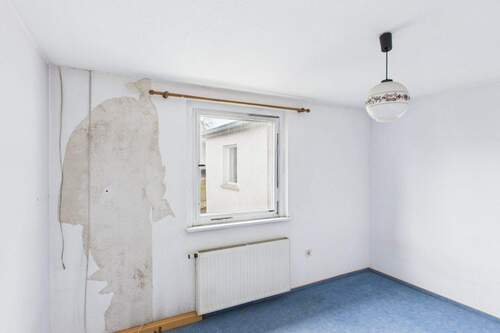 Schlafzimmer 3 OG (mit Wasserschaden) - 