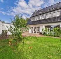 Helle Gartenwohnung mit Kamin, Doppelgarage nahe dem Krefelder Stadtwald