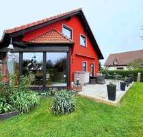 Wohntraum in ländlicher Lage EinfamilienhausEinliegerwohnunggehobene Ausstattung KaminTerrassetoll angelegtes GrundstückXXL Garage Carport - Oberwiera Niederwiera