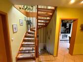 Treppe ins Obergeschoss - 