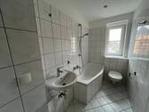 Bad mit Wanne.jpg - 