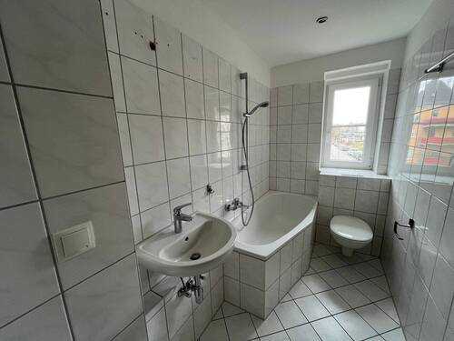 Bad mit Wanne.jpg - 