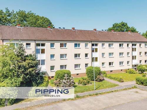 Titelbild - In Reinbeker Ruhelage: 'Gut geschnittene 3-Zimmer-Wohnung mit Loggia'