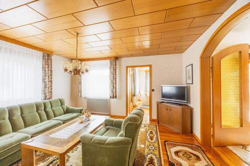 Wohnzimmer - Einfamilienhaus mit 122,00 m&sup2; in Sachsenheim zum Kaufen