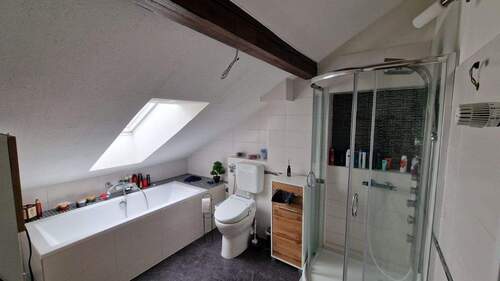 Badezimmer DG - 5 Zimmer Einfamilienhaus in Rottenburg