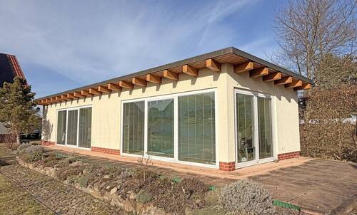 Swimmingpoolhaus Außenansicht - Einfamilienhaus mit 197,00 m&sup2; in Eberswalde zum Kaufen