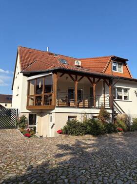 Hofansicht - 6 Zimmer Einfamilienhaus zum Kaufen in Stendal