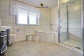 Badezimmer zweite Wohnung - 