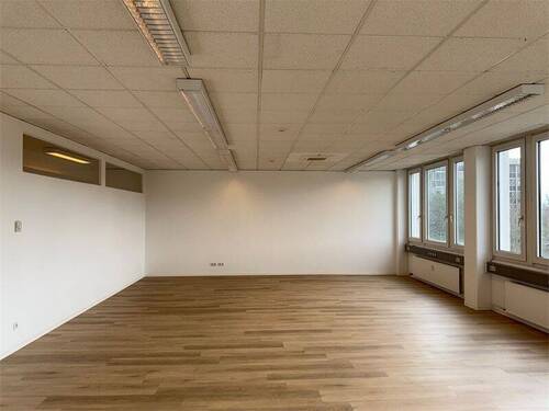 Rechte Seite, großes Büro - 