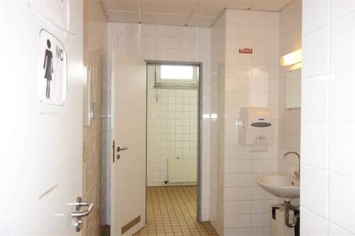 Toiletten - Büro mit 336,40 m&sup2; in Berlin zur Miete