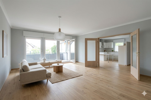 Wohnzimmer - virtually staged - 5 Zimmer Etagenwohnung in Ettenheim