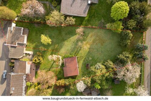 Ansicht mit Grenzmarkierung 2 - Grundstück in Fernwald