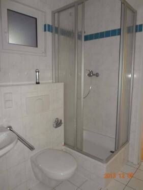 Dusche - Etagenwohnung mit 72,80 m&sup2; in Gera zur Miete