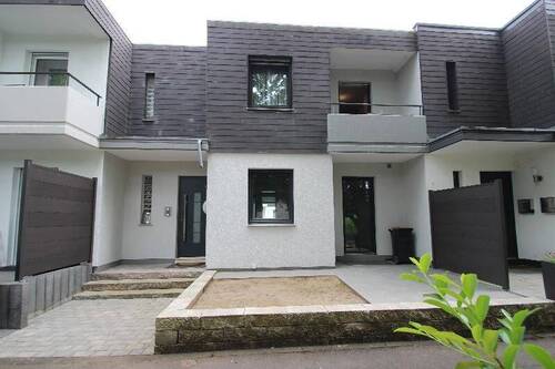Bild 1 - Umfangreich saniertes ZFH Garten 2 Balkone 2 Terrassen Garage Keller Erdgeschoss kernsaniert Zentrum