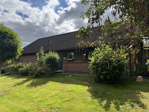 Vordere Hausansicht - 4 Zimmer Einfamilienhaus in Neuendeich
